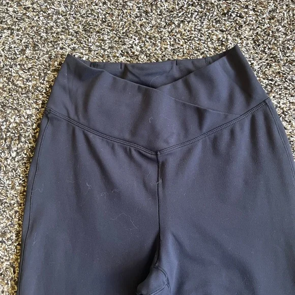 Black and Teal Leggings - Picture 5 of 9